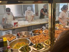 自助取餐区-王三姑牛肉饼