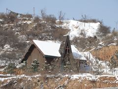 -采薇庄园四季滑雪场