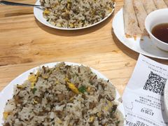 特色臊子蛋炒饭-嘉州叶婆婆钵钵鸡(建设路店)