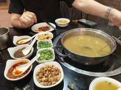 -丫丫汤膳打边炉(宏府408坊店)