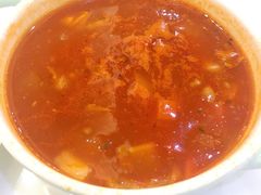 经典开胃酸辣牛肉罗宋汤-丽莎沙拉轻食餐厅(国贸店)