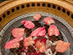 -山川小町·极番烧肉(新地假日广场店)