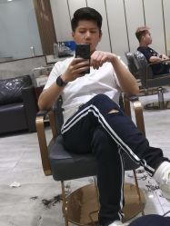 -妃格美发沙龙·烫发·染发
