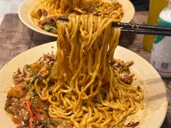 -方铲铲·成都板凳面(滨江银泰店)