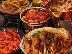 -何师烧烤Pro ·江湖川菜·小龙虾·精酿(太古里旗舰店)