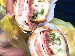 -Bánh Mì Huynh Hoa