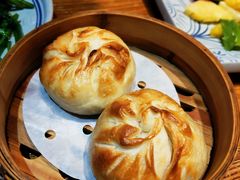 烤破酥包-云海肴·汽锅鸡·云南代表菜(天津国金汇店)