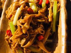 -唐伯虎新派湘菜馆(石夏时代广场店)