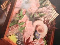 -山川小町·极番烧肉(新地假日广场店)