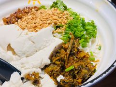 -蜗牛的家旅行主题云南菜餐厅.小酒馆(护国寺店)