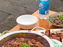 -大众跷脚牛肉馆·非遗传承单位(峨眉山店)