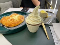 招牌猫王榴莲冰淇淋-猫王榴莲世家(三里屯SOHO商场店)