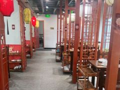 -乡土黄·鲜牛肉火锅·小龙虾(兴业街店)