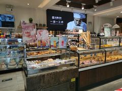 面包甜点陈列柜-金凤成祥(东直门现烤面包店)