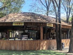 -尚庄度假村·庭台树下·户外烧烤·团建CS·轰趴营地(上庄水库店)