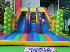 -蒙特利亲子乐园