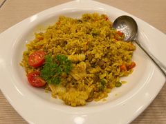 咖喱海鲜鸡粒炒饭-佰搭果·广式茶餐厅(西华路店)