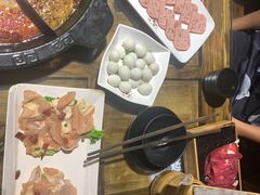-老房老舍重庆火锅(假日城市店)