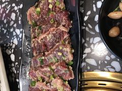 -黑牛の場烤肉(摩天活力城店)