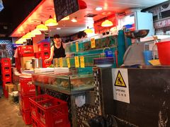 -鲜入围煮花胶鸡海鲜火锅