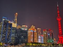 -黄浦江游览十六铺3号码头网红自助餐