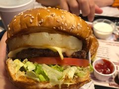 -The Habit Burger Grill 哈比特汉堡(复兴soho店)
