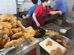 门面-松树干拌面店