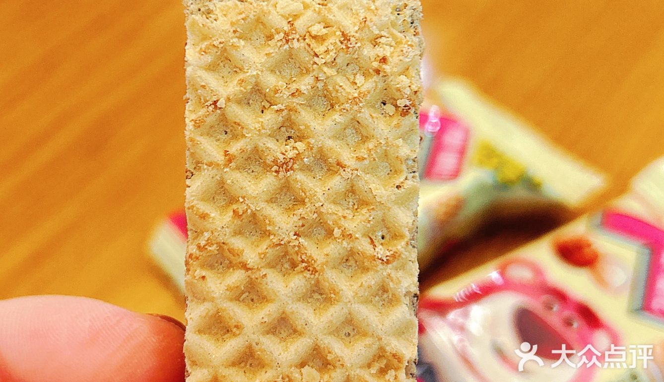 迪士尼奶痞7️⃣层威化🥪 真的很香脆 还有榛子味哦🌰