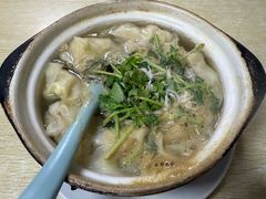 -小许三鲜砂锅馄饨店(家多乐烟酒店)
