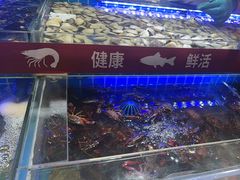 -四囍码头海鲜烧烤自助火锅(外滩南京东路悦荟广场店)