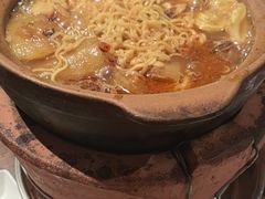 -阿润打边炉·鲜切鸡煲(华漕店)