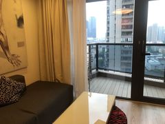 -上海品尊辉盛名致精品酒店公寓