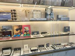 -世纪大明眼镜·林德伯格·蔡司官方授权店(武昌旗舰店)