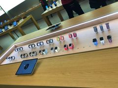 -Apple零售店(华贸购物中心店)