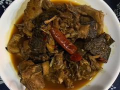 -临江餐馆二楼美食部落
