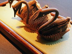 黑天鹅榴莲酥.-粤秀餐厅(国货店)