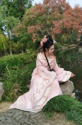 -一揽芳华汉服旗袍体验馆(拙政园店)