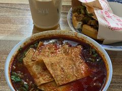 -老字号杨坡红油米线腊汁肉夹馍(东四道巷店)