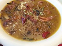 -吴记酱骨炖菜馆(康安路店)