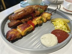 俄罗斯特色烤肉拼盘-库滋明·俄罗斯特色美食(中央大街店)