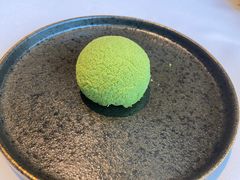 牛油果冰淇淋-荣轩(新荣记环球金融中心店)