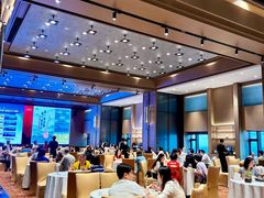 -景月阁空中食府(希尔顿酒店)