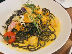 蟹黄酱佐虾仁墨鱼面-雕刻时光·无国界料理西餐厅(五山店)
