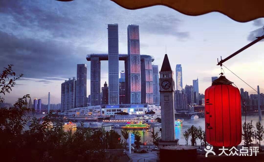 味道也还行比其他火锅只有景没有味道的好