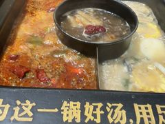 -老牌坊云南鱼豆花火锅(爱建店)