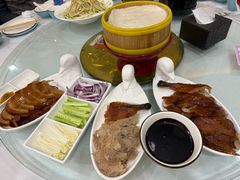 -大鸭梨烤鸭店(金顶街店)