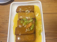 秘制鸡汁豆腐-隔壁老王·家常云南菜(花巷店)