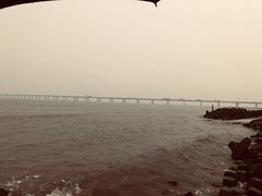 -上海滴水湖皇冠假日酒店