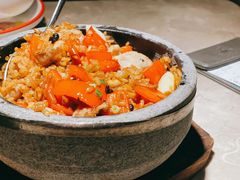 当红小炒肉石锅饭-新白鹿餐厅(金鹰新街口店)