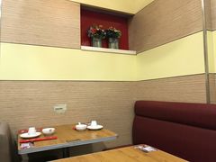 卡座-粤仔湾砂锅粥(金太湖店)